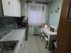 Jean Steriadi, 10 minute metrou 1 Decembrie 1918, langa Auchan Titan